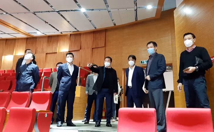 文化体育与旅游不莅临广宁省规划会展宫指导检查SEA Games 31准备工作。