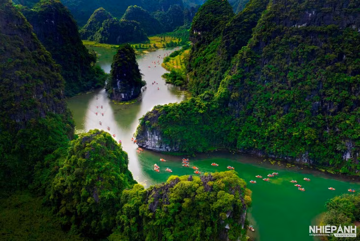 《长安山水 》——摄影师：阮复英（太平） Non nước Tràng An - Tác giả: Nguyễn Phục Anh (Thái Bình)