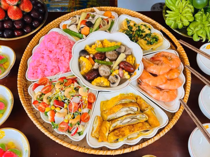元宵节的祭品准备得非常周到和讲究。