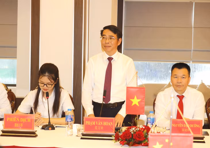 双方就有关外事工作交换了经验。