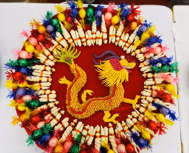 一道制作精美的顺化宫廷著名佳肴。