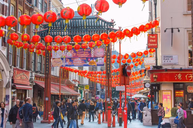 位于纽约分区的小上海地区以座落在全球大都市的中国地区为灵感。