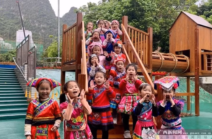 八桂大地舞翩跹 壮乡歌海起春潮 ảnh 4