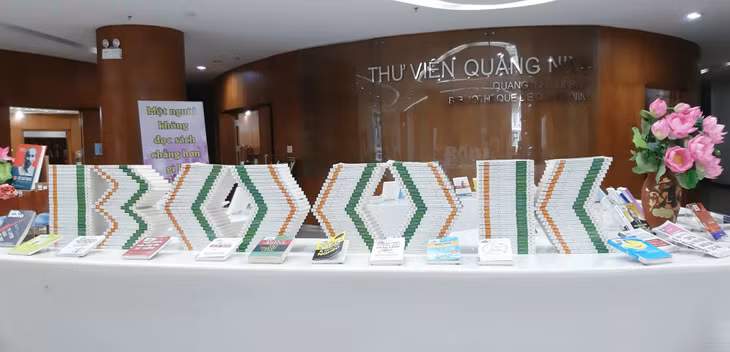 图书书展在广宁博物馆举行。