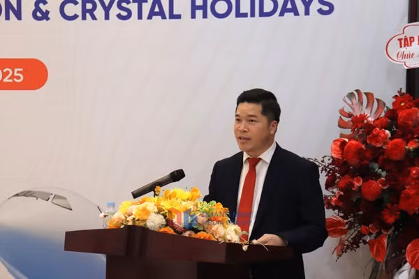 云屯国际机场代表发言。