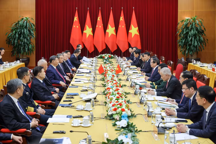 中共中央总书记、国家主席习近平会见越南政府总理范明政。 Thủ tướng Phạm Minh Chính hội kiến Tổng Bí thư, Chủ tịch nước Trung Quốc Tập Cận Bình.