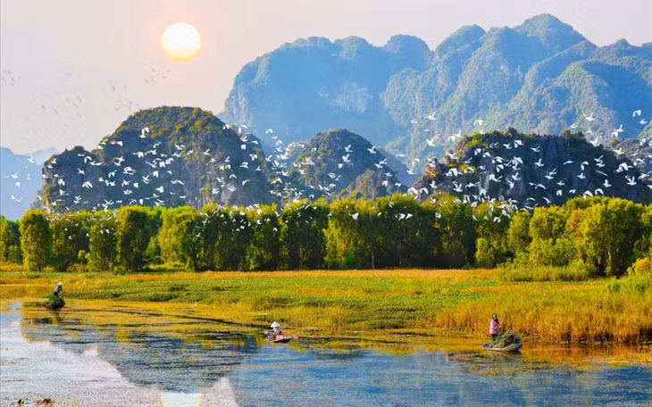 通岩的秋天景象 Thung Nham trong sắc vàng mùa thu