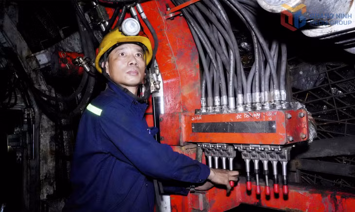近年来，黄名煤矿大力推进机械化与自动化建设。