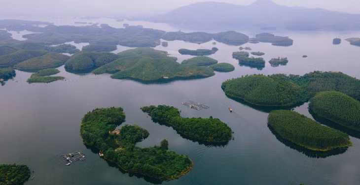引人入胜的旅游目的地——婆瀑湖 ảnh 1