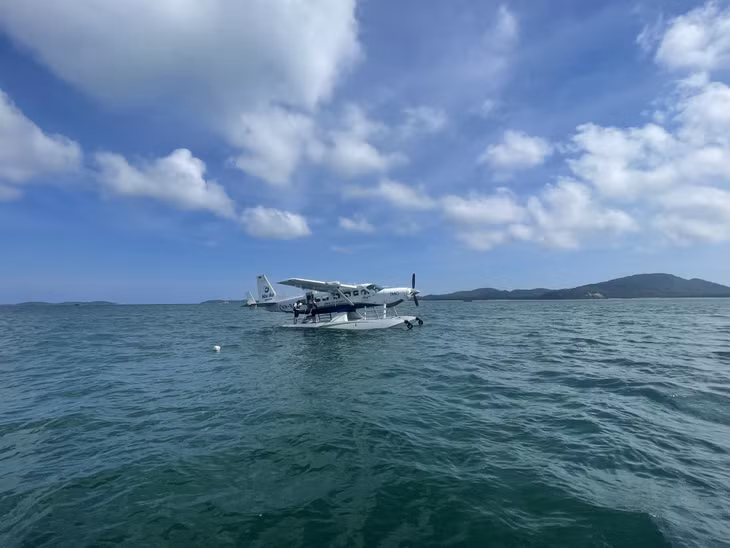 海鸥航空公司使用美国制造的现代水上飞机。