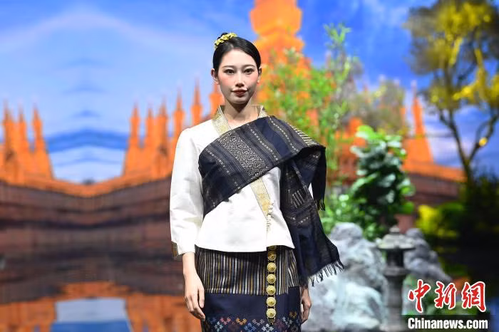 老挝传统服饰 Trang phục truyền thống Lào
