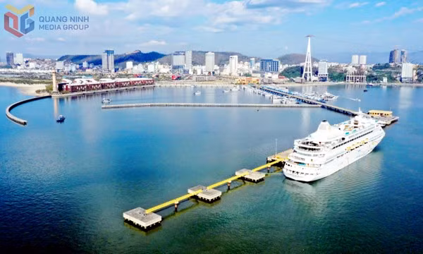 北海—下龙邮轮航线已重启，为广宁省带来了高消费游客来源。