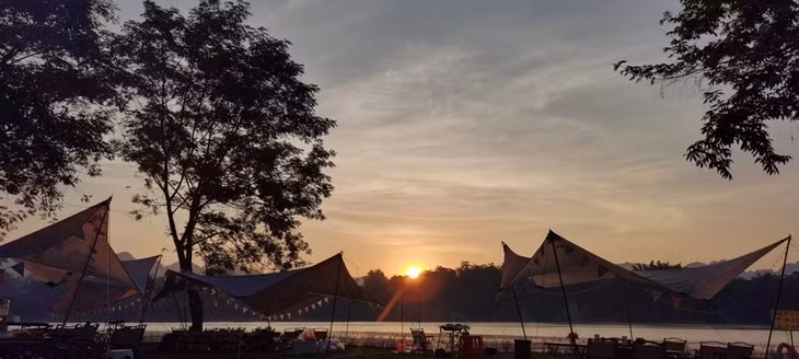 三江口晨曦 Bình minh tại Tam Giang Khẩu