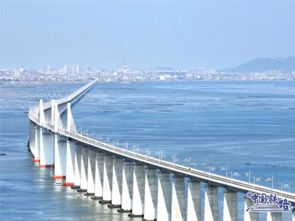 中国首条时速350公里跨海高铁开通运营 ảnh 1