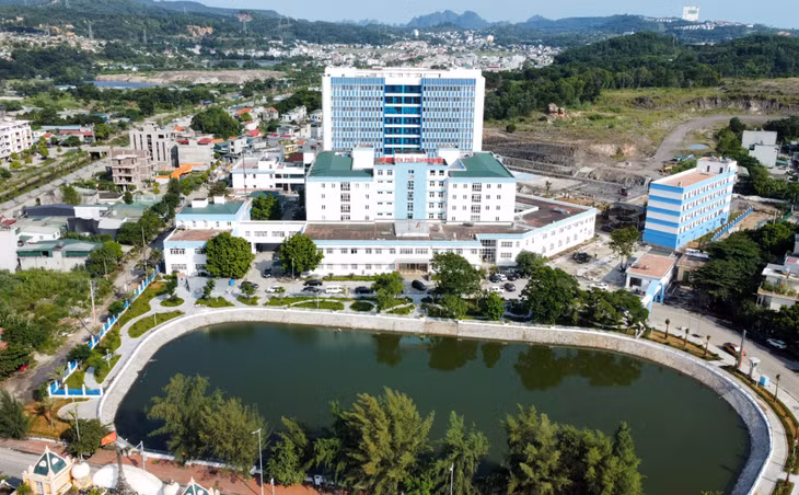 广宁肺科医院的全景。