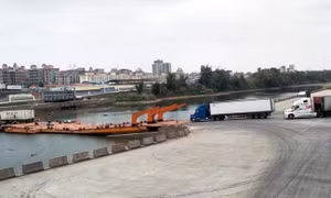 芒街市海安坊第3+4Km临时浮桥通道专责工作小组有效履职