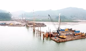 广宁省加快云屯 - 先安高速公路项目施工进度