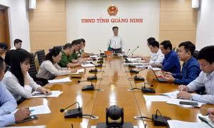 广宁省加强保障下龙湾上秩序治安
