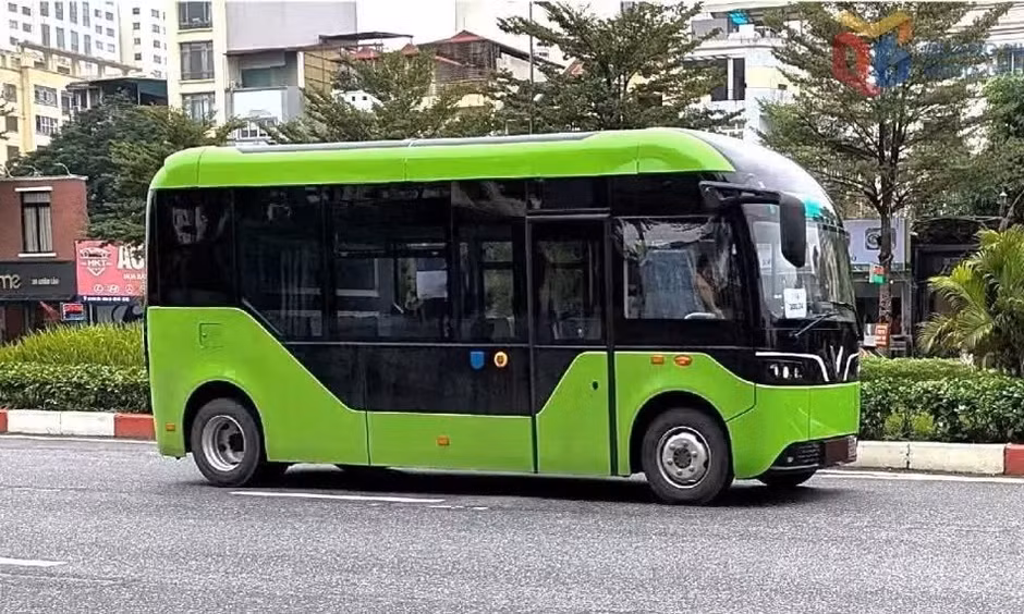 广宁市正式开通学生电动公交专线