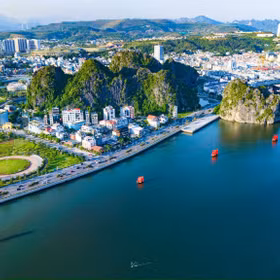 越共中央通过成立广宁市的主张